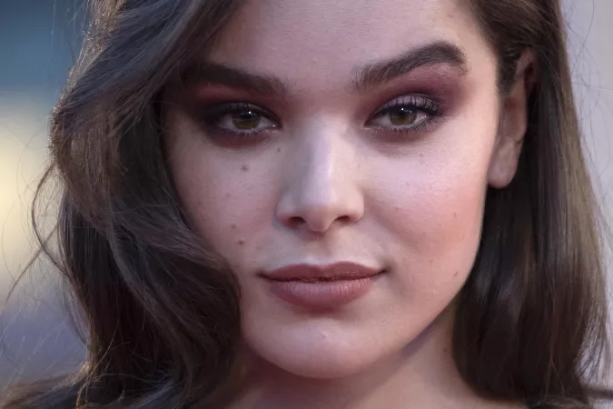 Hailee Steinfeld: legendary DSL by thisusernamesucks6