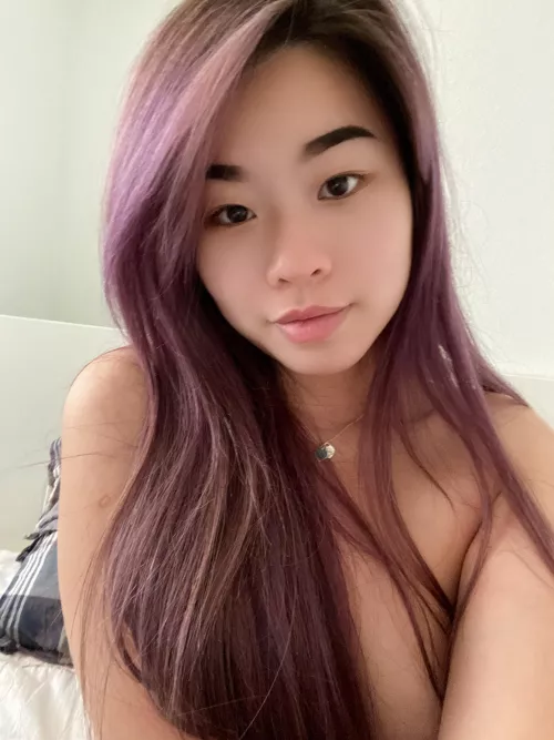 Hair in the way by angizni