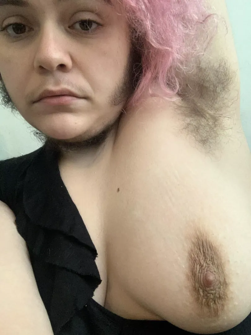 Hairy and cute 💕 posted by scoobsboob