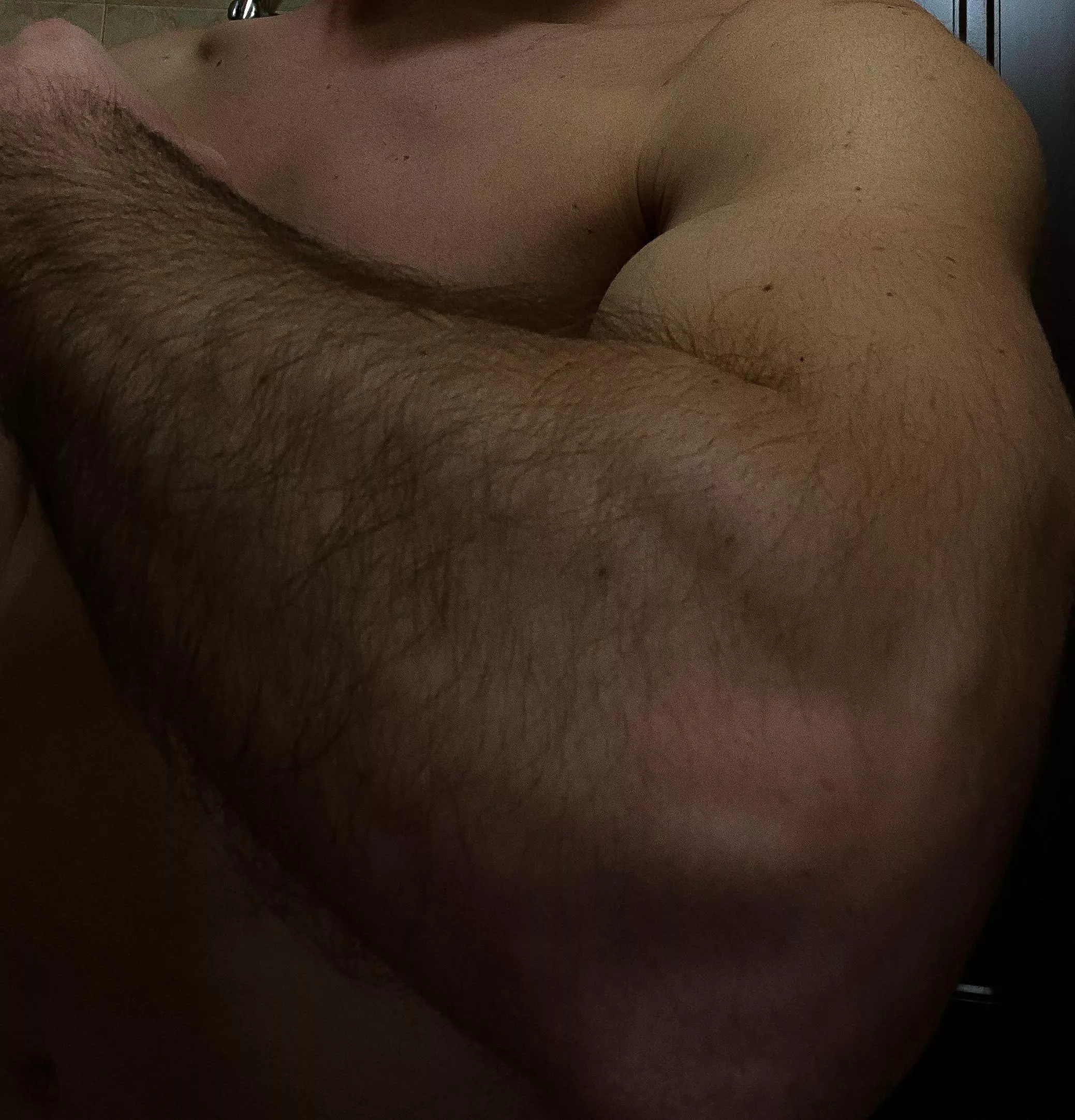 Hairy forearms lovers? posted by waazzo0