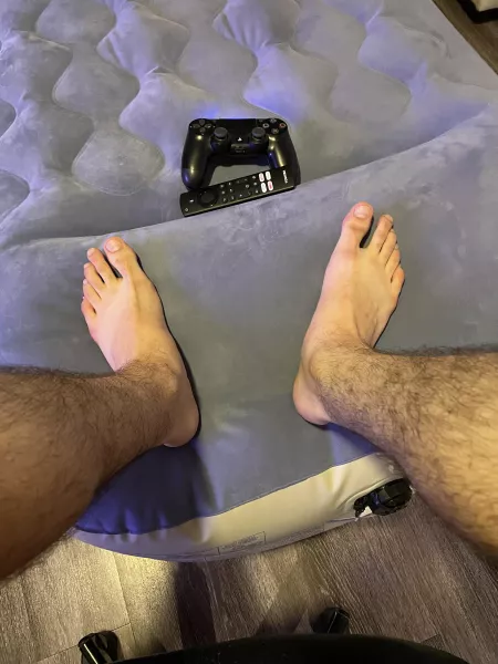 Hairy legs and (mostly) smooth feet by boredomporndom
