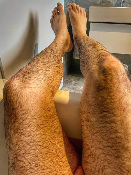 Hairy morning 🤩 by WorldlinessPrudent20