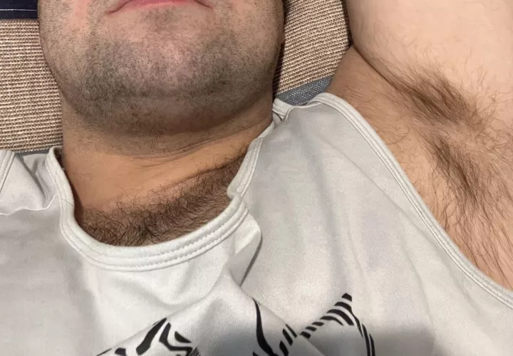 Hairy pit 😜 by bjk0494