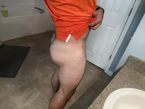 Hairy plump ass for ya 🍑😝 by fitdaddydreams