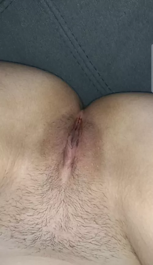 Hairy Pussy♥️💦👅 by MeAndHornyBabe