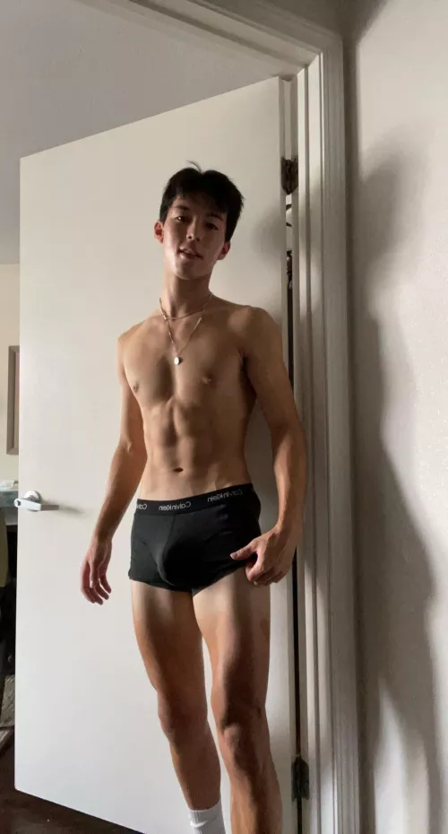 half asian twink here… by jaytwnk
