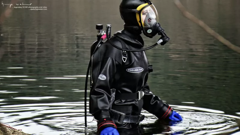 Halfway In by shiny_numbers