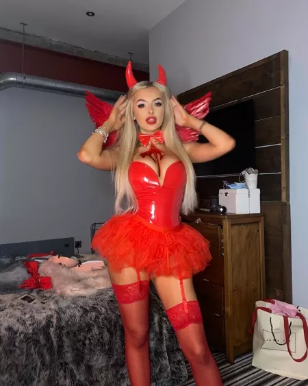 Halloween by DewdoDewdo