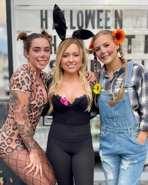 Halloween continues on Reddit for at least another month... by UnloadingMySaves