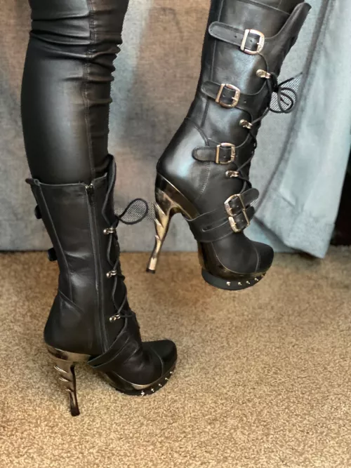 Halloween or datenight? 👻 by Goddess_Kloe