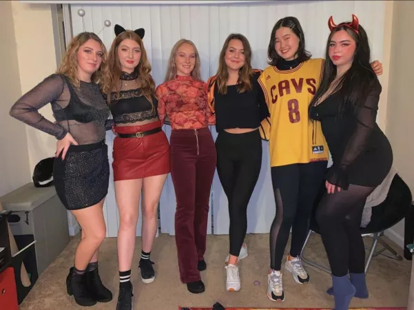 Halloween Party by throwawayporn35