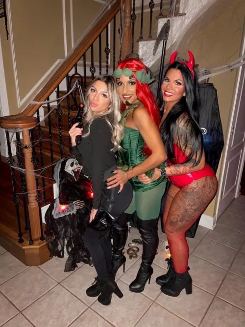 Halloween Party by wraith522