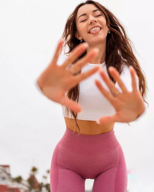 Hands by dirtyhairyy