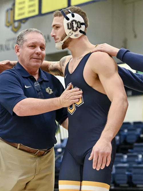 handsy coaches by tcnotyours