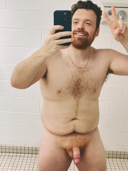 Hanging at the gym by hellono1991-