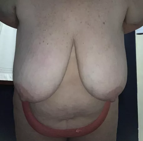 Hanging low today by bbwlily