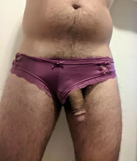 Hanging out 😉 by mranon187