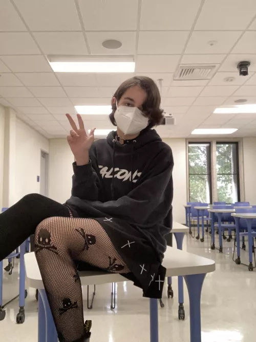 hanging out in class dressed femme again 😅 by lizardkid305