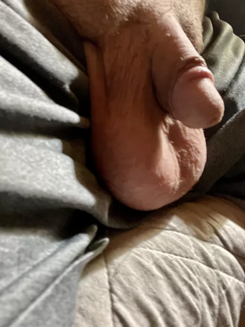 Hanging out on the couch [50][M] by mpepostal