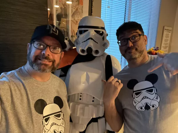 Hanging with the guys. by jomu1074