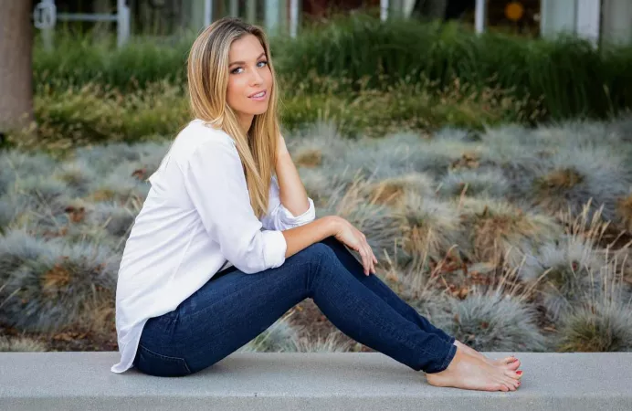 Hannah Cranston by lawnmowertraffic