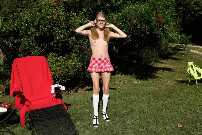 Hannah Hays by b9999998