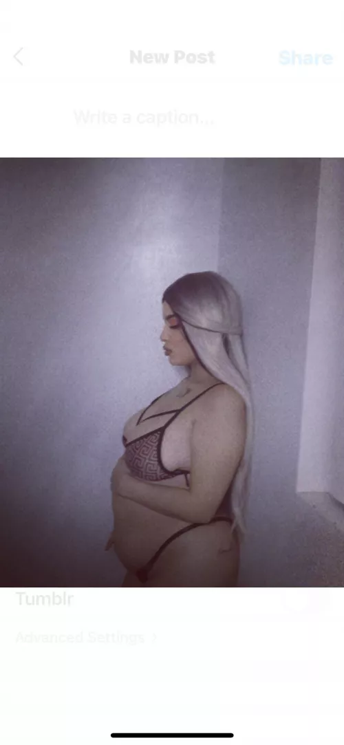 Happy birthday to me 🎊 if anyone wants to send me some money for today to get a lil breakfast my cash app $lamaschigona18 by Maschigona123