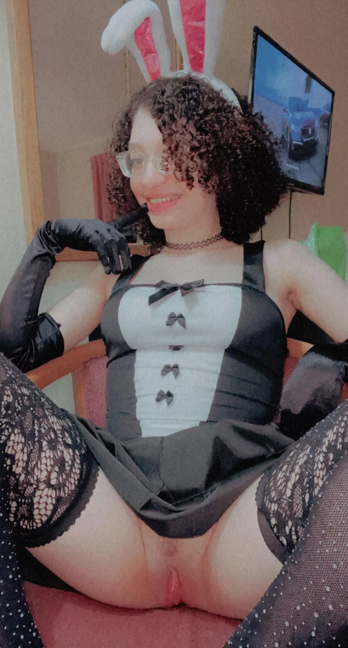 Happy Easter! 🐰 would you cum down my rabbit hole? posted by Valfiggs5