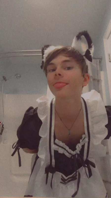 Happy femboy friday!! Happy My first post could be today. by Lyku423