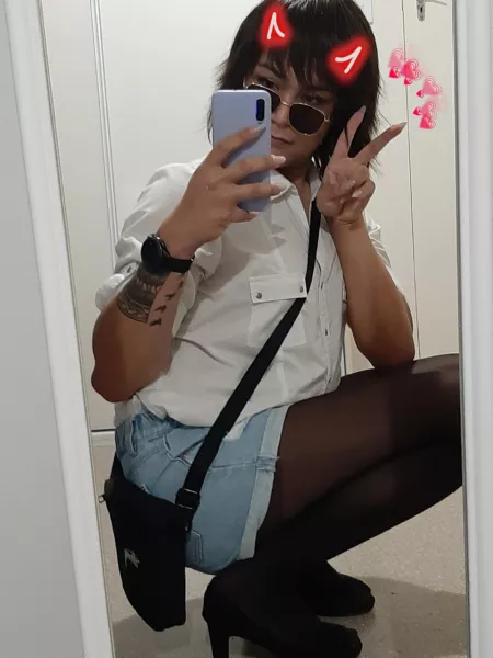 Happy femboy Friday~ hope everyone is having a good day 😊 by kira01001