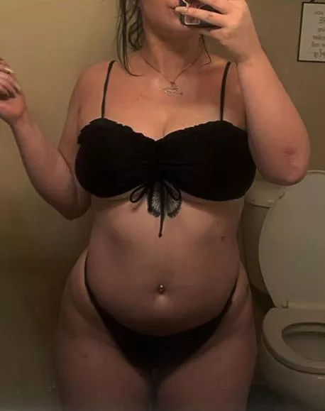 happy friday 💦 posted by kayley333