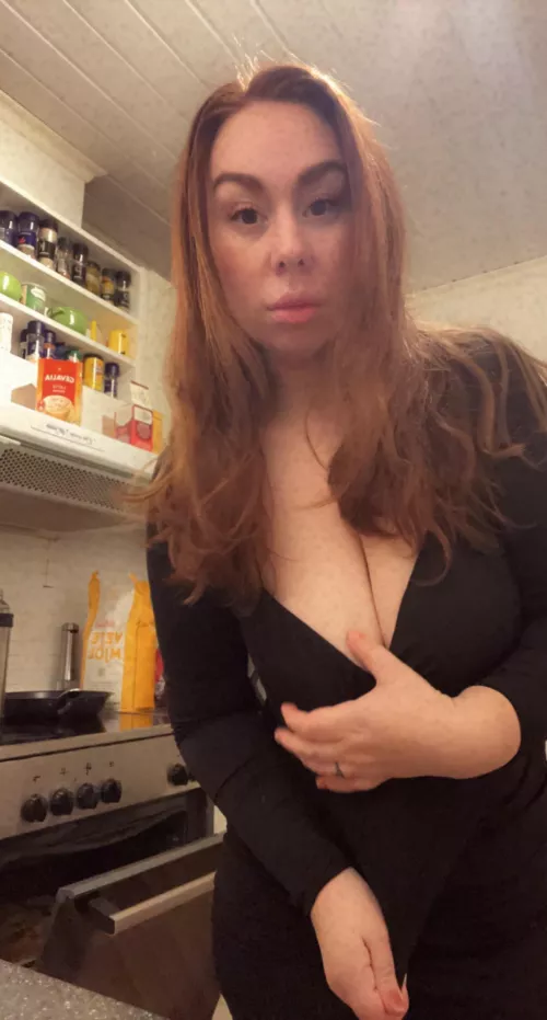 Happy Friday 🖤 by Pollyplayful