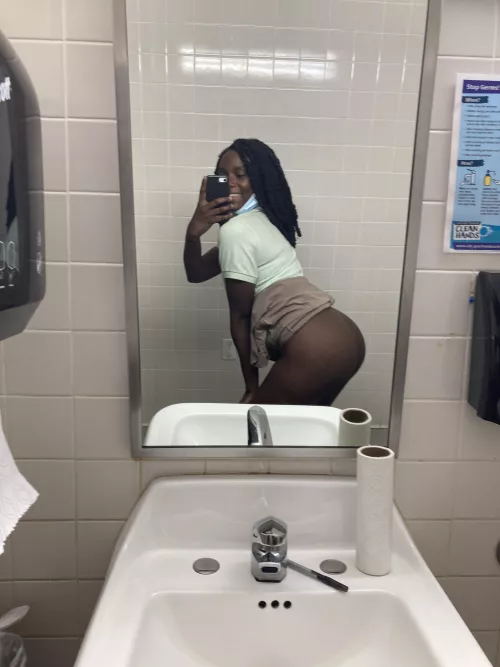 Happy Friday! by Divinecumslut