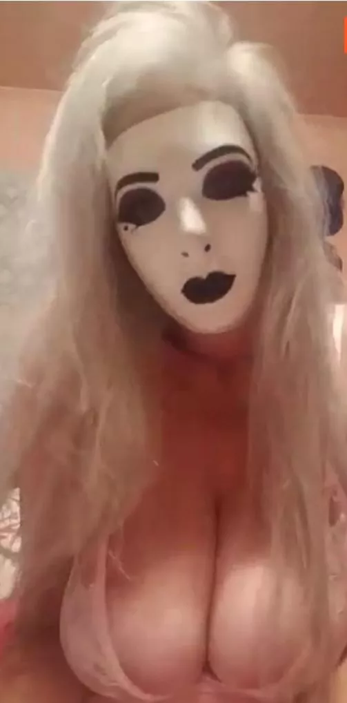 Happy FRIDAY posted by NikkiCarolina420