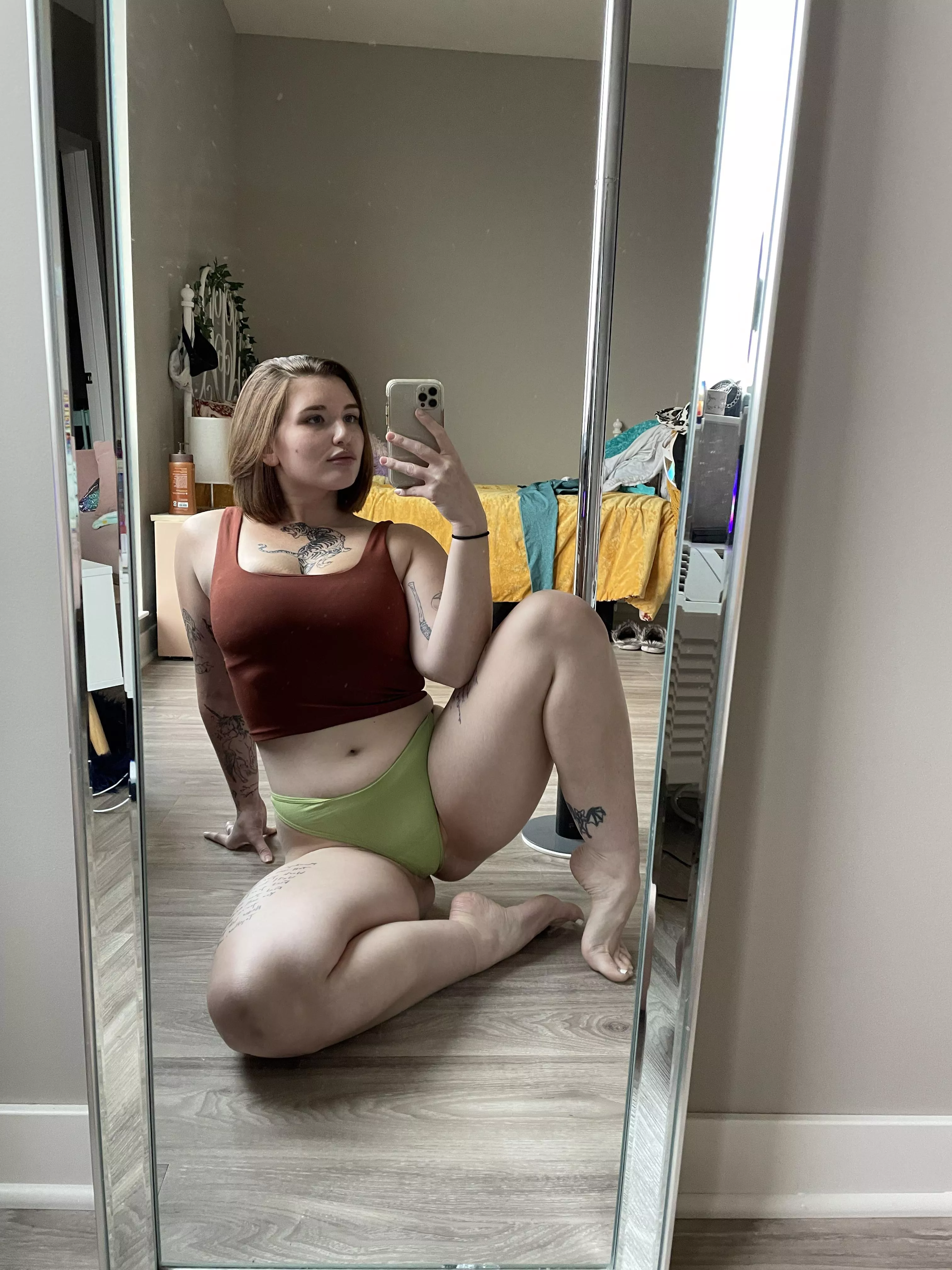 Happy Friday! 🖤 posted by SellRemarkable2301