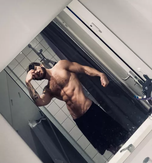 Happy Friday from a not so sweaty irishman ;P by AndThenIWasADragon