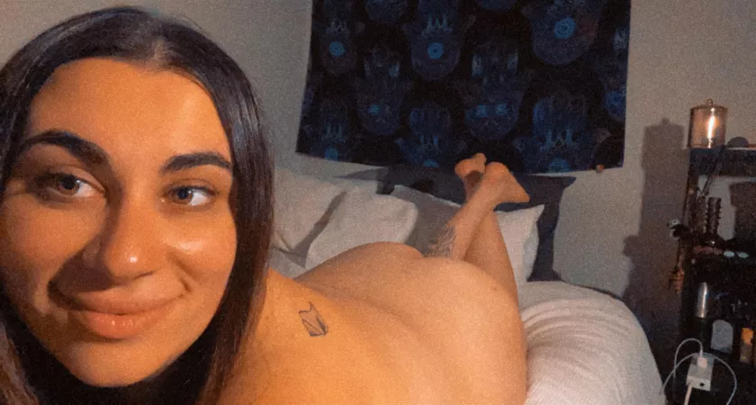 Happy Friday from Australia 🇦🇺 by bbw_isabelle