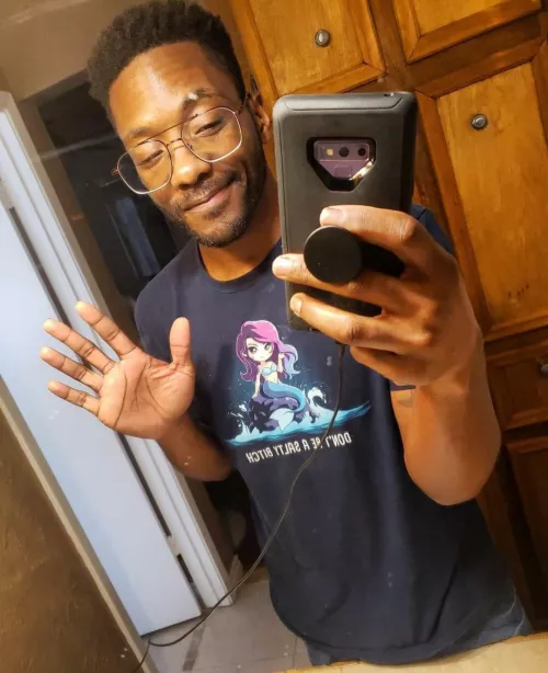 Happy Friday my fellow Bromos by Fit_Acadia1638