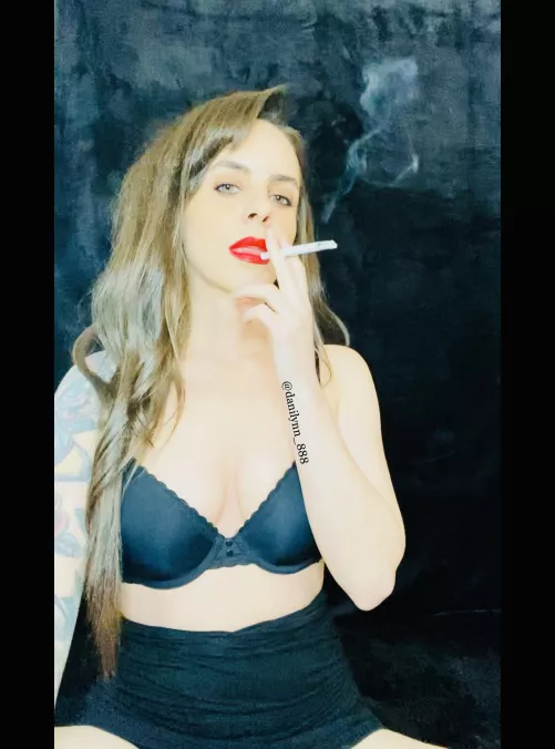 Happy Friday my loves 💋💨💨💨 by DaniLynn8888