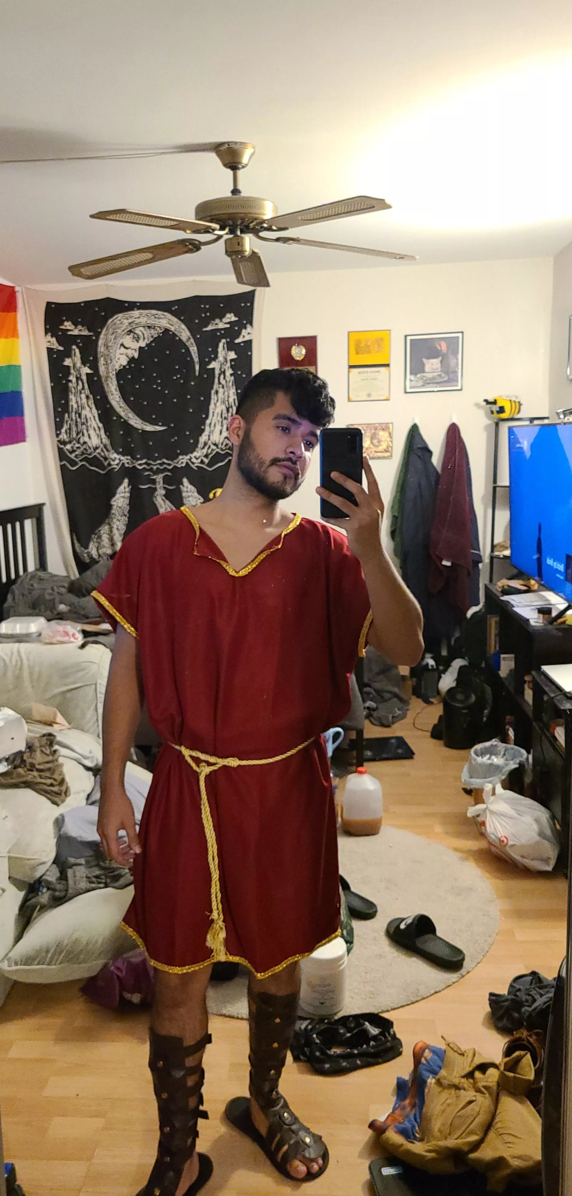 Happy Friday! WHOS READY FOR HALLOWEEN? (Ignore the spooky mess 😂) posted by Stark_13_