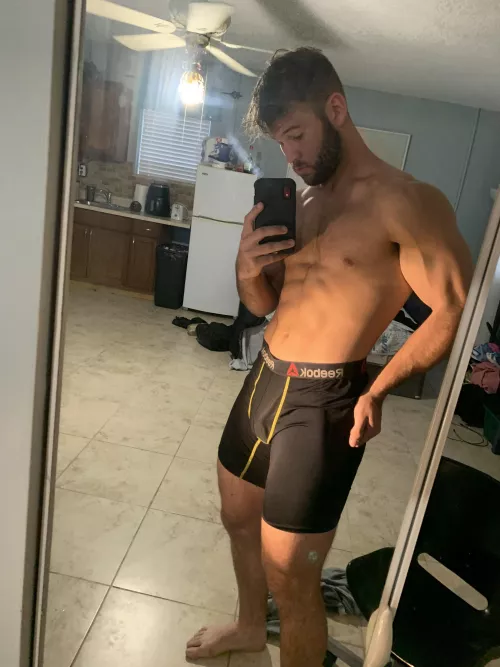 Happy Friday, who’s ready for the weekend? I know I am 😅 by tjb1736