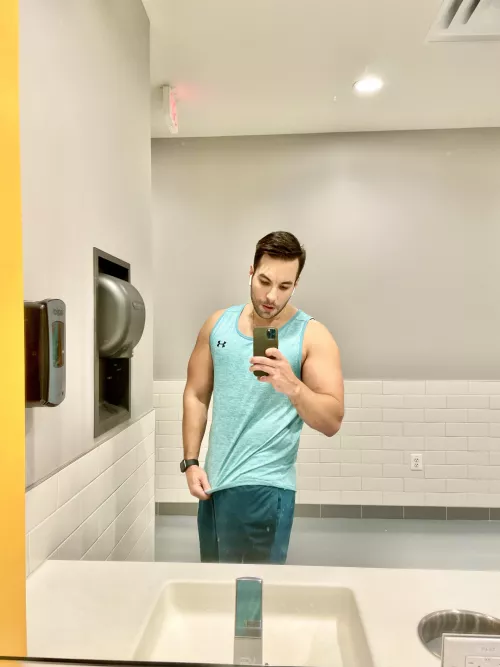 Happy Friday world! Been feeling myself lately by avery703