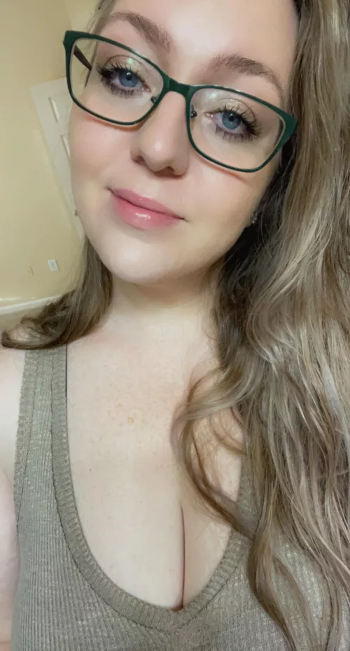 Happy fridayyy by Lovingadventures