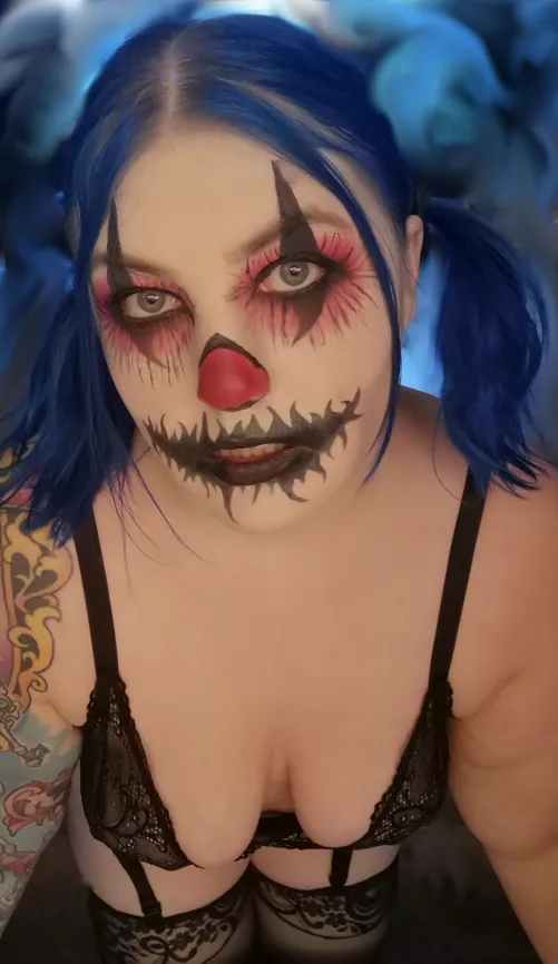 Happy Halloweekend! X - Madame Fraulein by Madame_Fraulein