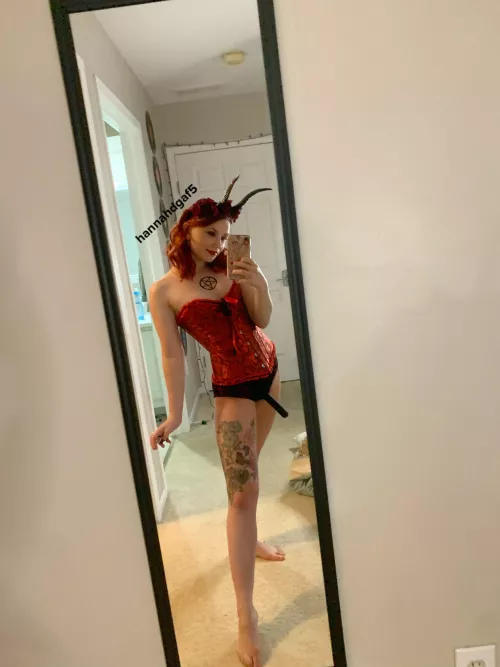 Happy Halloween, get on your knees by hannahdgaf5