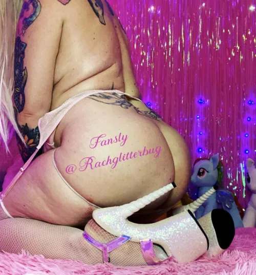 Happy holidays all, sub now, I’m cheap 😉💕 by Rach-glitterbug