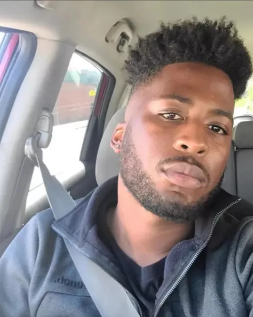 Happy holidays everyone! Off to find some boxing week deals 🔥 by Cmbtbby