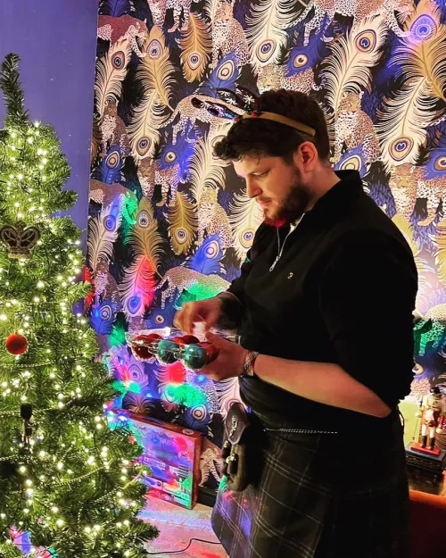 Happy holidays 😉 by Anthes92