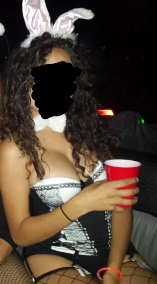 Happy hotwife Halloween 🎃 🐇 by HWthowaway