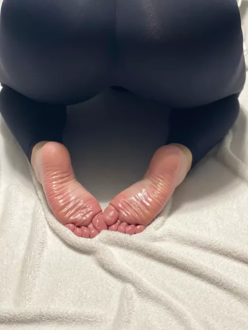 Happy hump day by Secretgymbunny